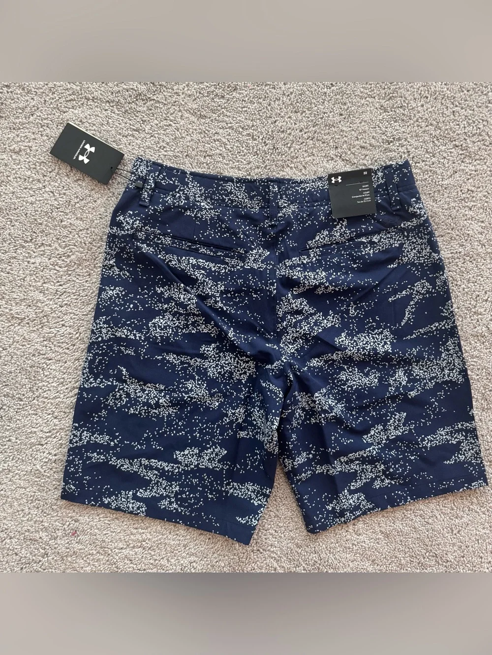 Under Armour Golf Printed Shorts. Size 32. Dark Blue Speckled. 10in Inseam. NWT